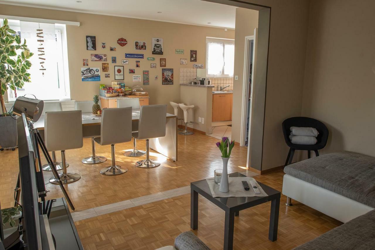 Locarno, Casa Pioda - Nahe Zentrum, Mit Balkon Und Parkplatz Exterior photo